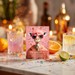 Farverig fest invitation til 60 års fødselsdag med sjovt motiv og drinks.